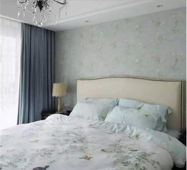 判断墙纸胶“粘”性的几个要点